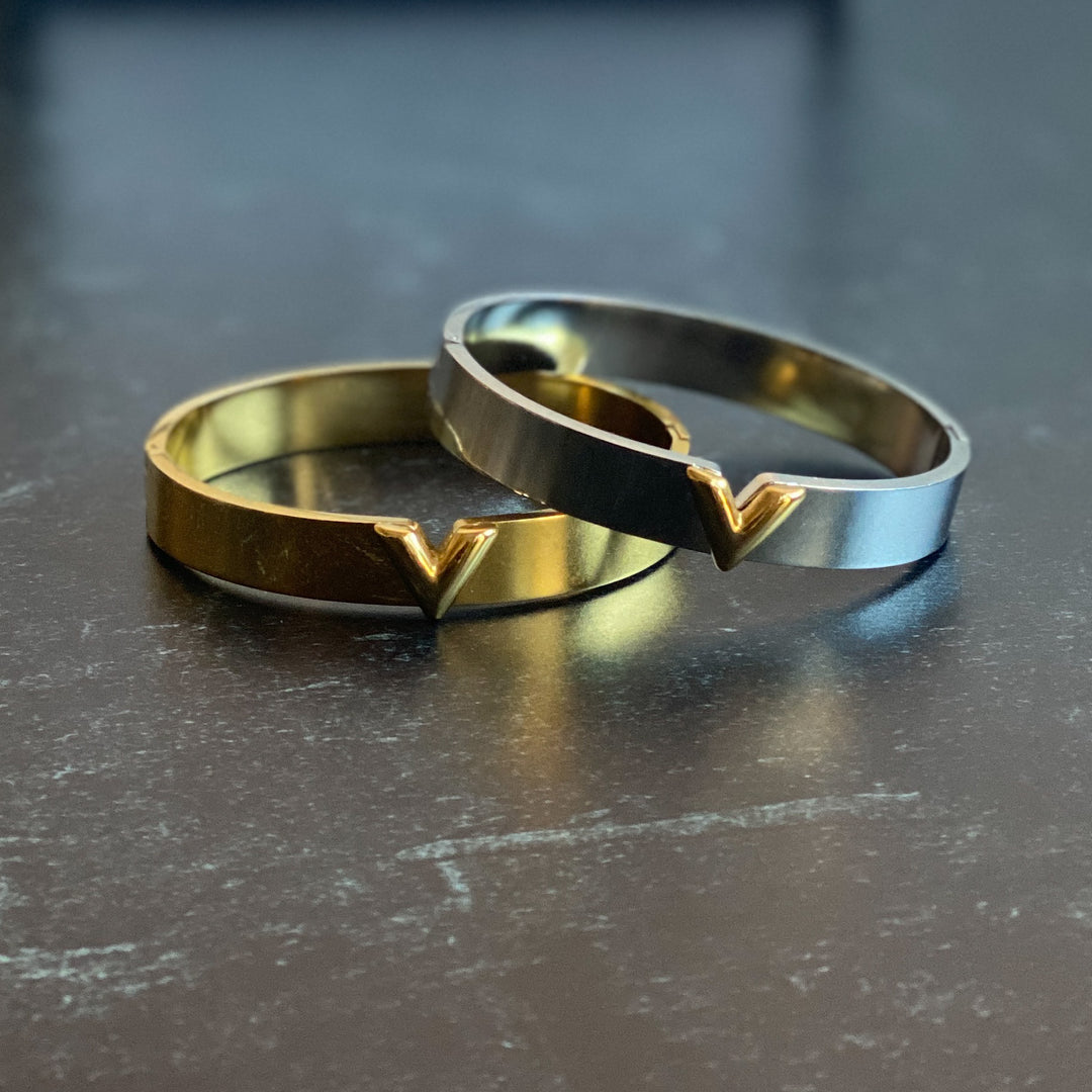 Victoria Stainless Steel Bangle
